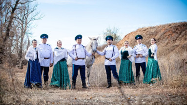 Муниципальный ансамбль казачьей песни "Яик".
